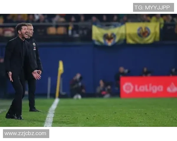 足球球星精彩瞬间展示自信魅力竟然通过喷香水展现个性