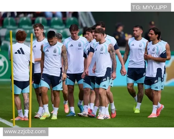 跟随足球明星一起训练提升技术突破，体验顶级球员的训练方法与秘诀